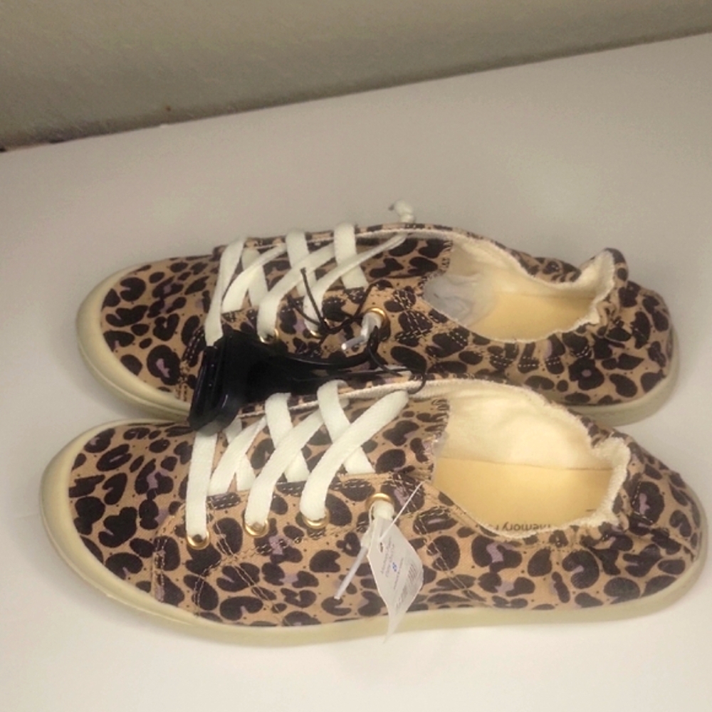 Time and Tru Brown and White Sneakers with Leopard Print #10 - Picture 3 of 7